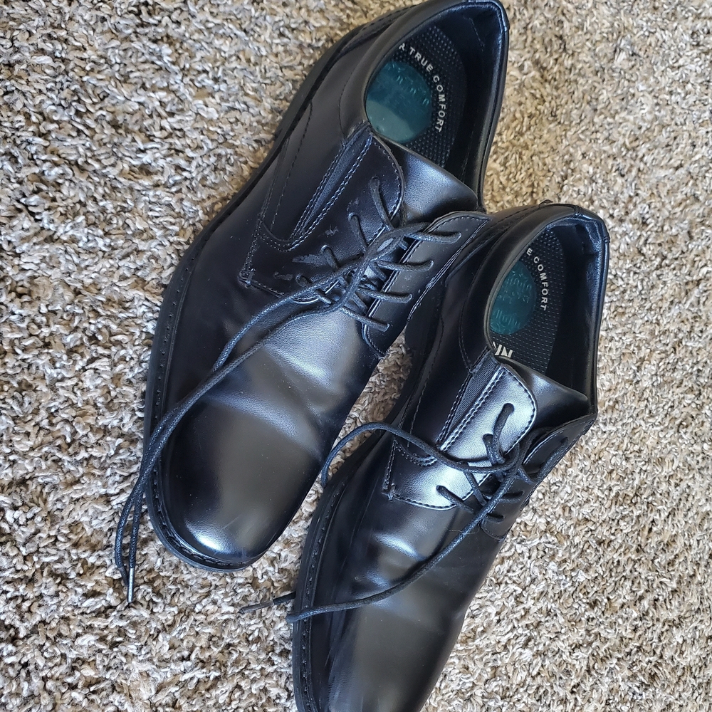 Nunn Bush Black Leather Oxfords